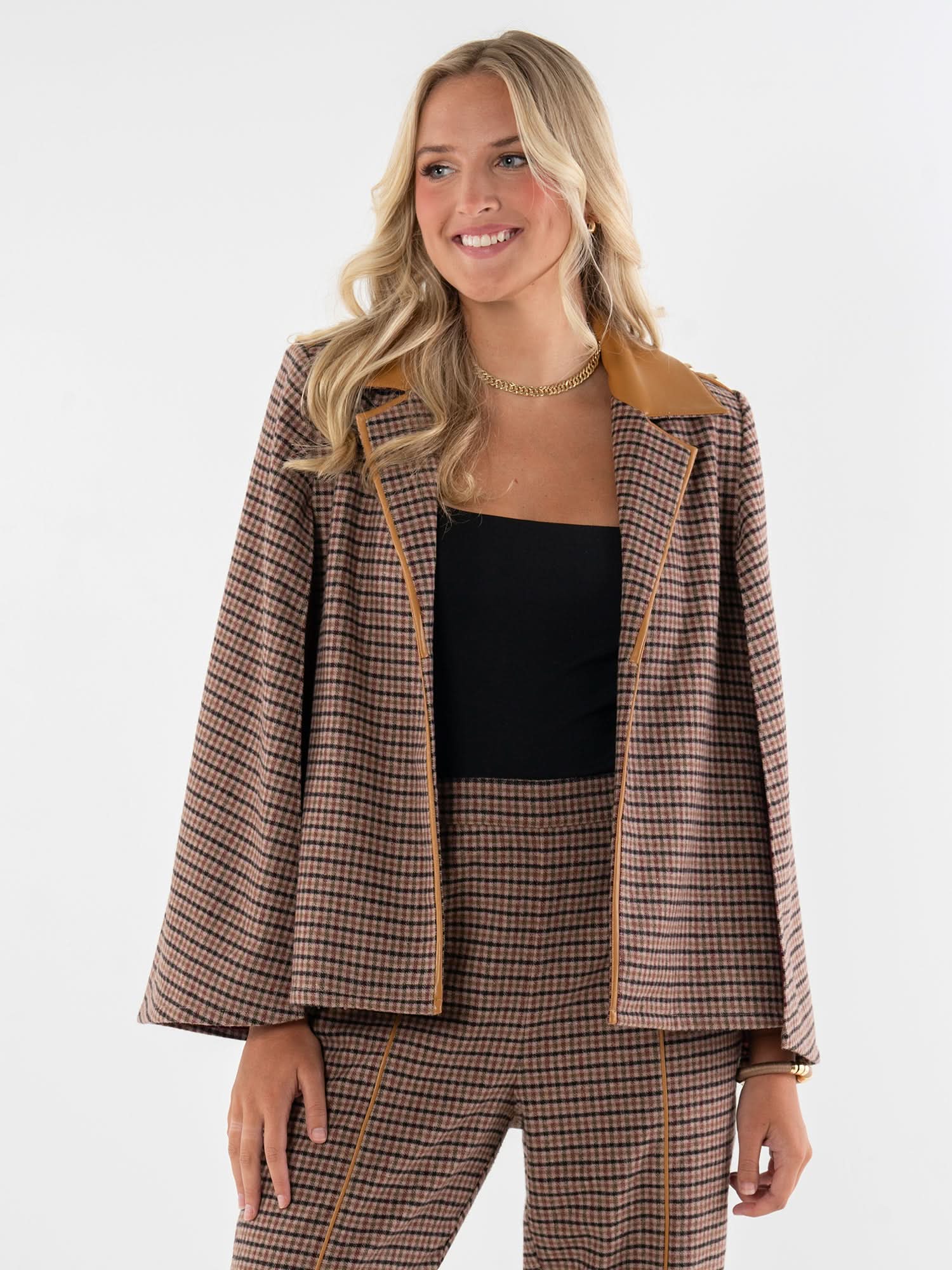 Overlay Cape in Tweed – Emily McCarthy