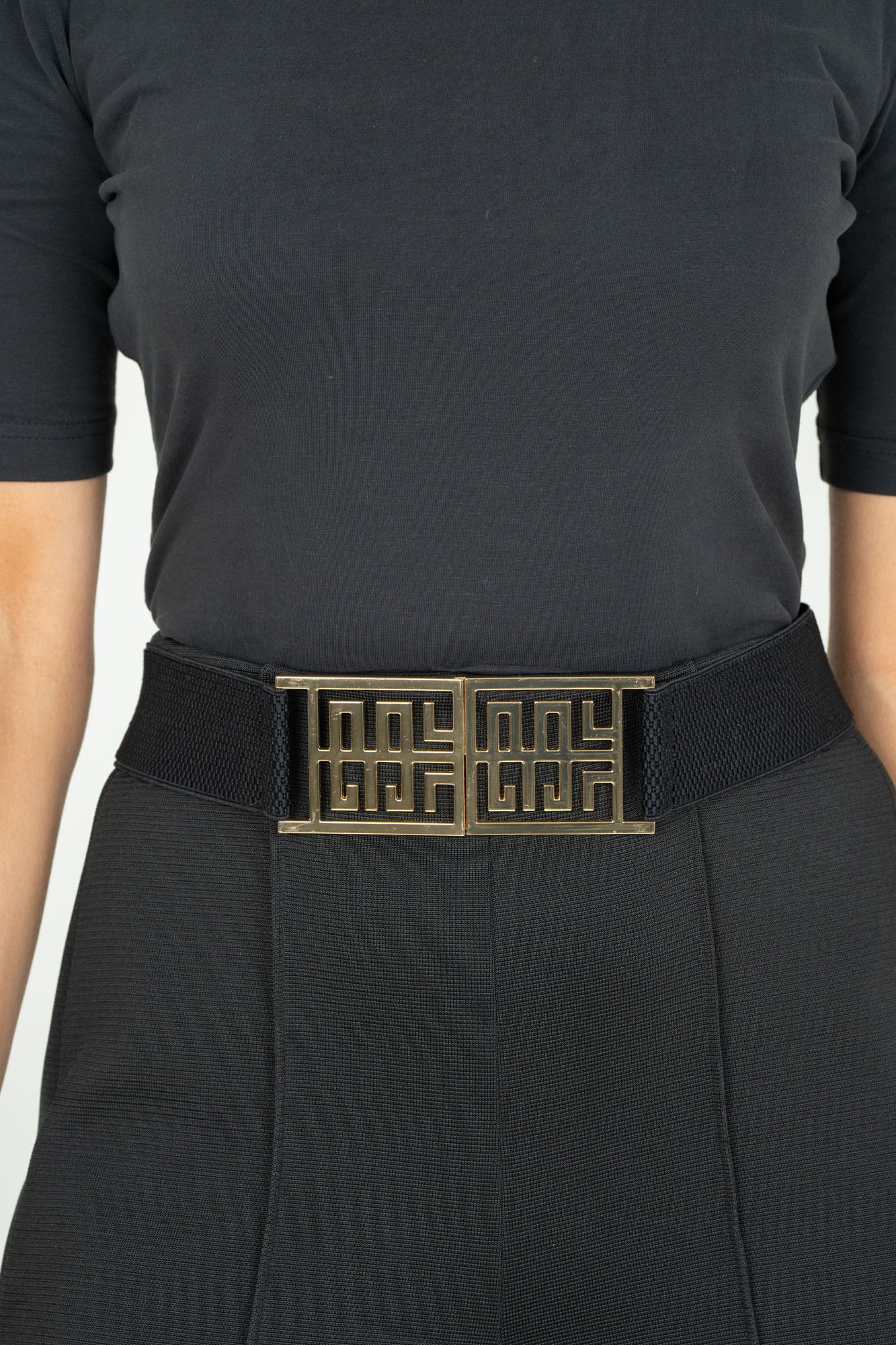 8572 Women\'s Casual And Dress Fashion Belts, Black Plaque Marlowe Black Studded Leather Belt | Linea Pelle main image 4
