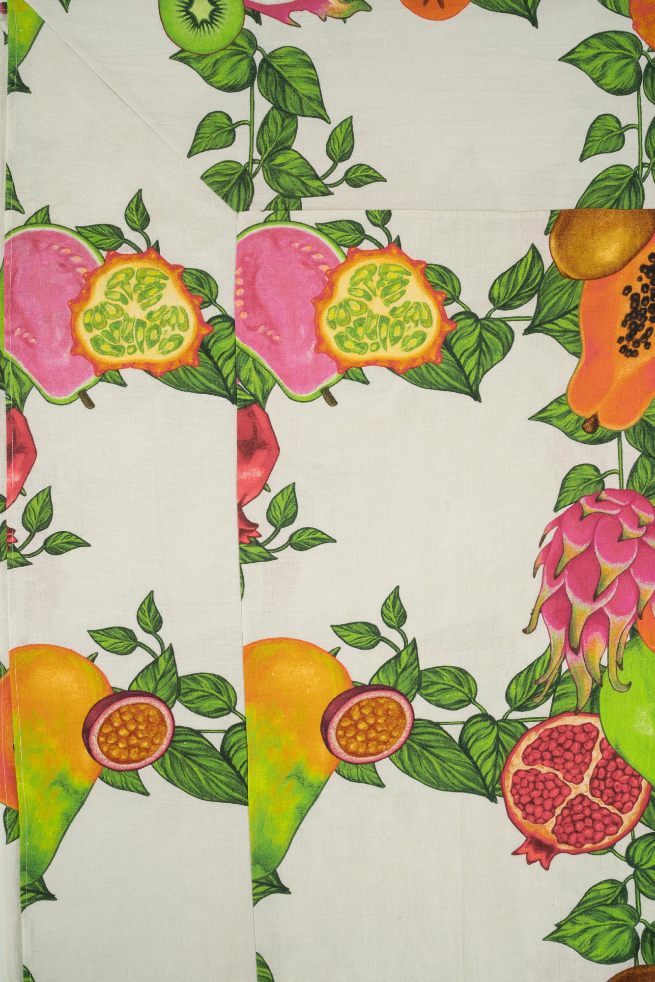 Trellis Grove Table Cloth