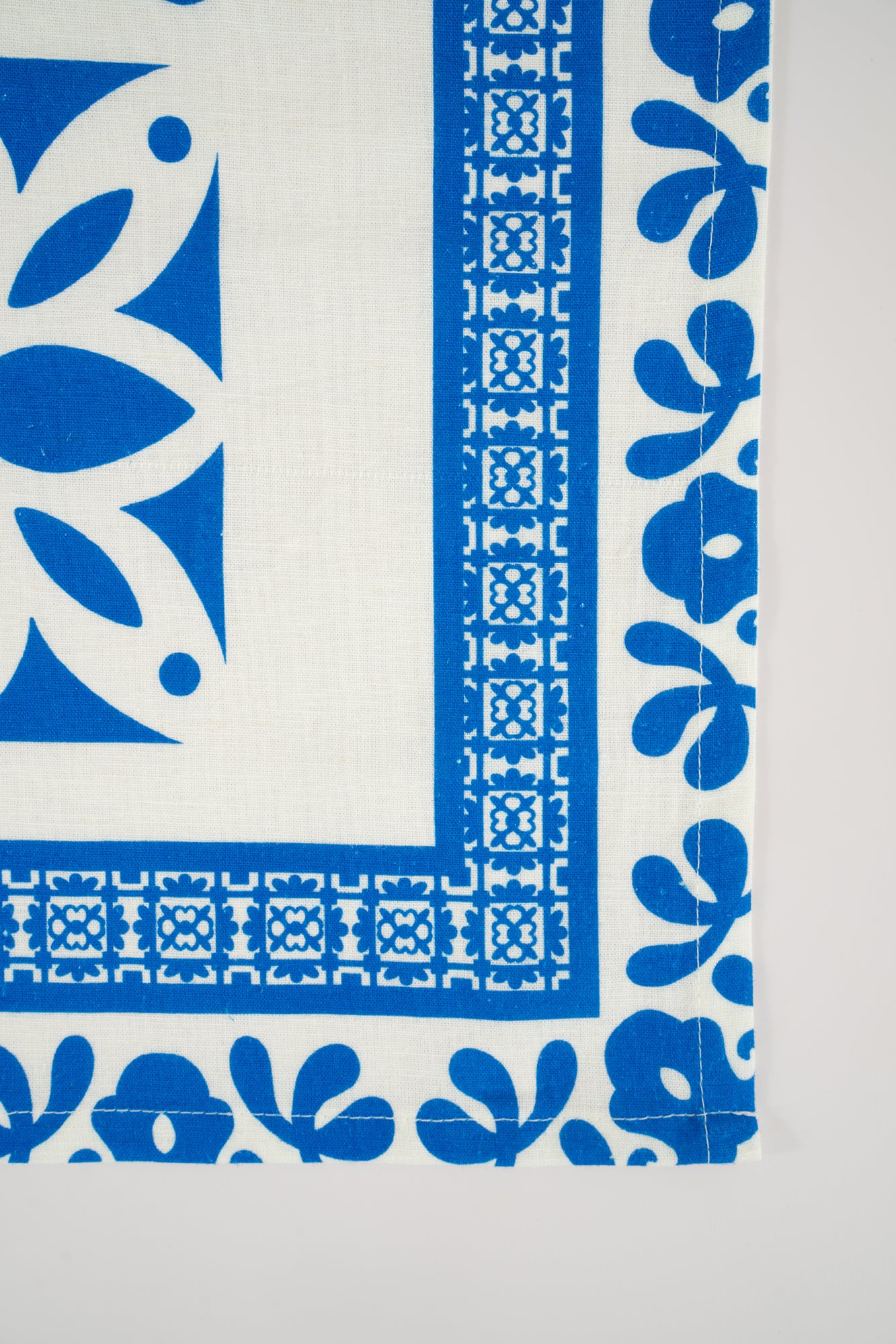 Positano Table Runner