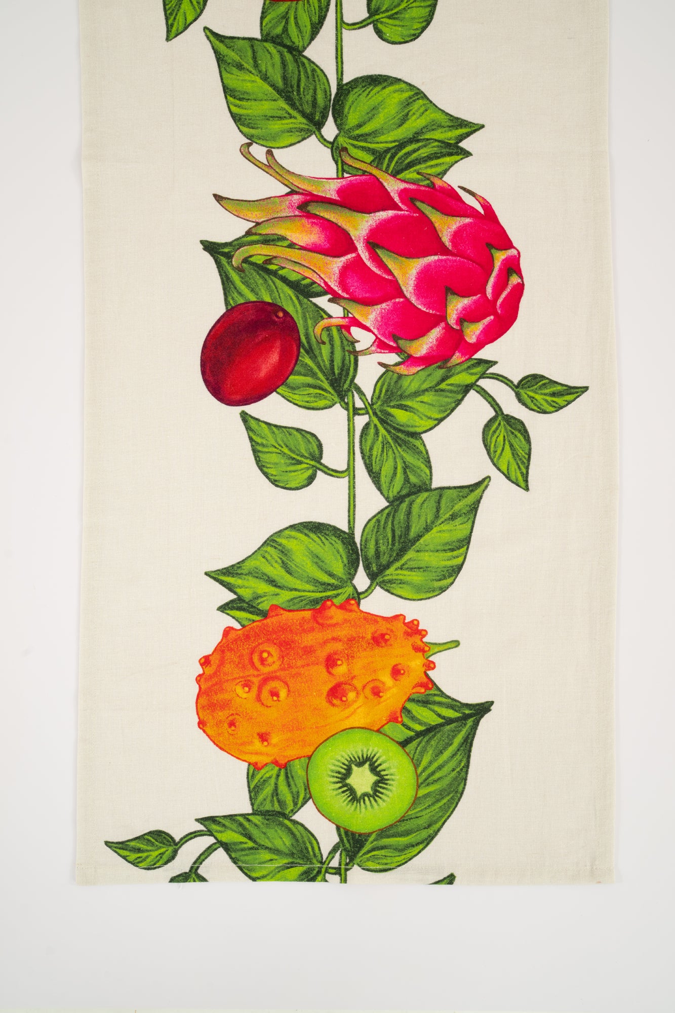 Trellis Grove Table Runner