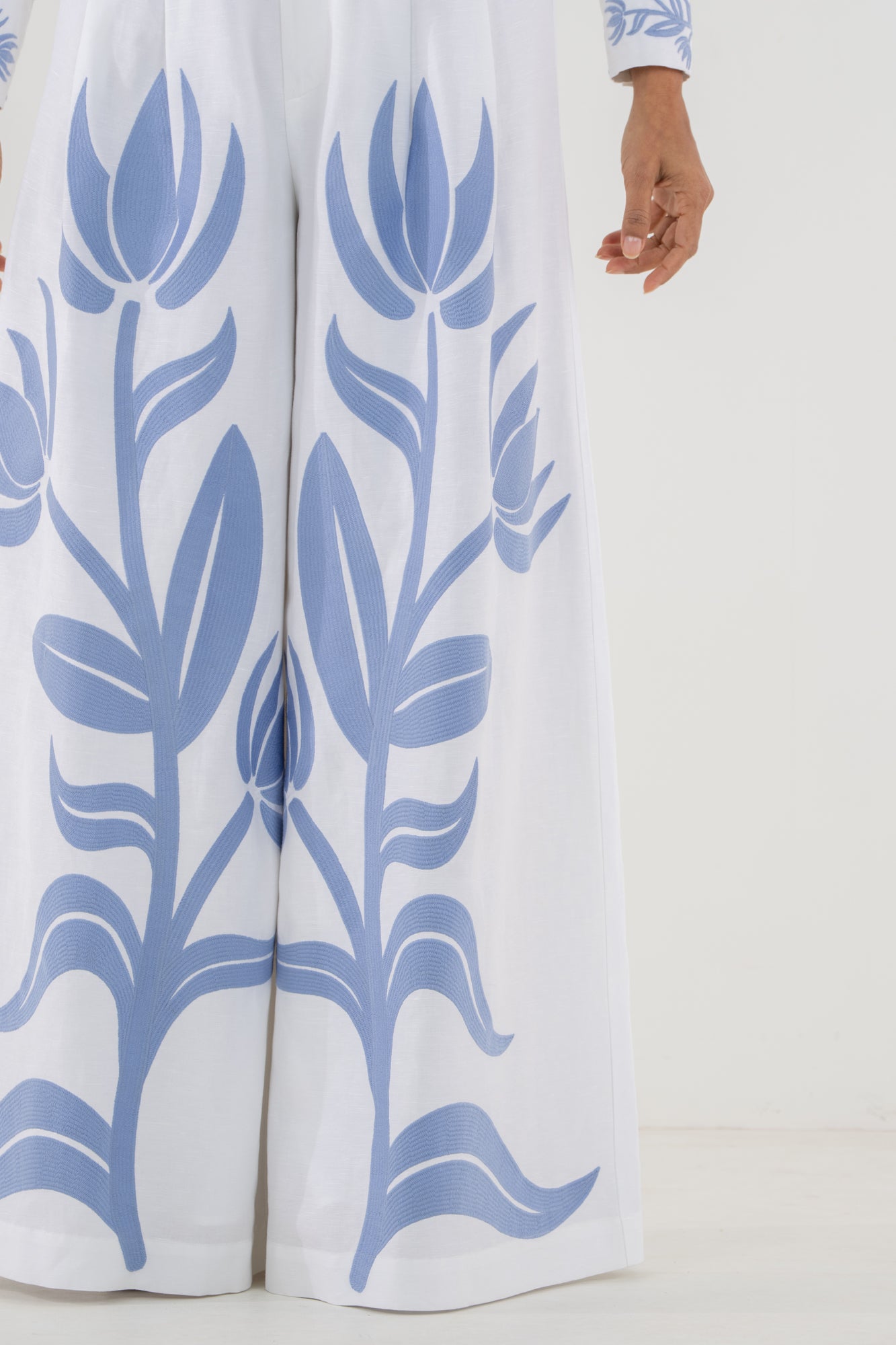 Paisley Pant in Dutch Tile – Emily McCarthy