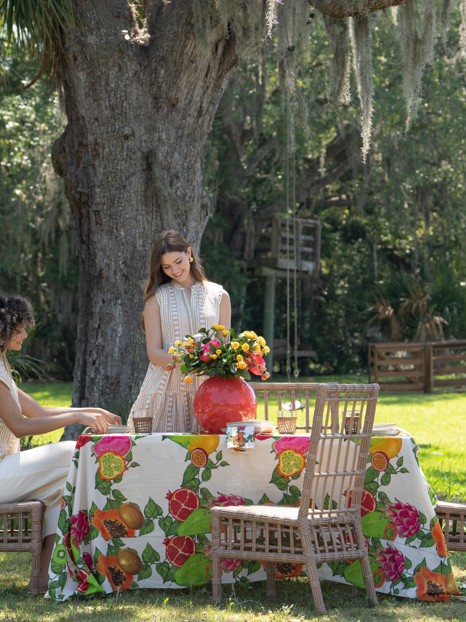 Trellis Grove Table Cloth